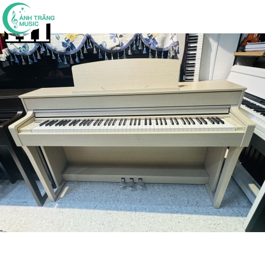 Yamaha CLP 645