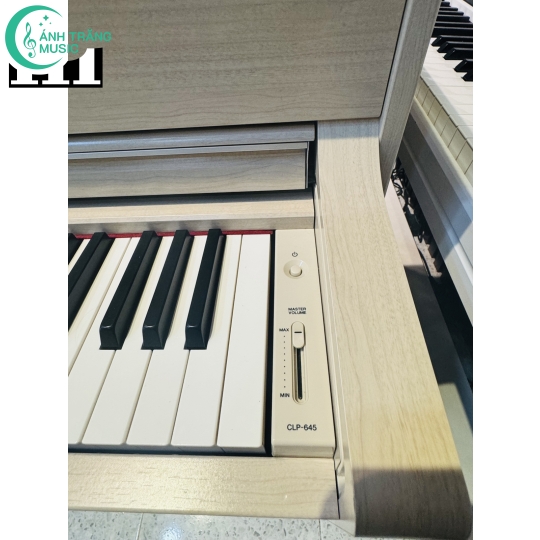 Yamaha CLP 645